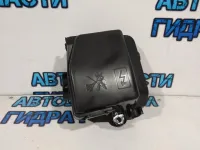 Корпус блока предохранителей Renault Logan 2 243809584R.