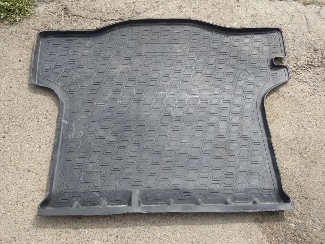 Коврик багажника Renault Logan 2 7711547219.