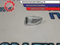 Повторитель на крыло правый Renault Logan 2 261601801R