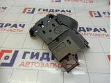 Кожух рулевой колонки нижний Renault Arkana 484B25387R