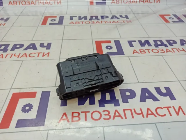 Дефлектор воздушный Renault Arkana 687619585