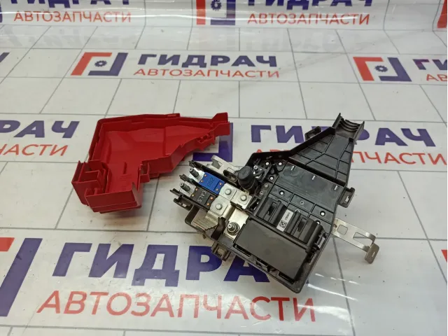 Клемма аккумулятора плюс Renault Arkana 241148233R