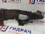 Воздуховод радиатора верхний Renault Arkana 215597851R