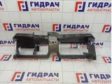 Направляющая переднего бампера Renault Kaptur 628105231R