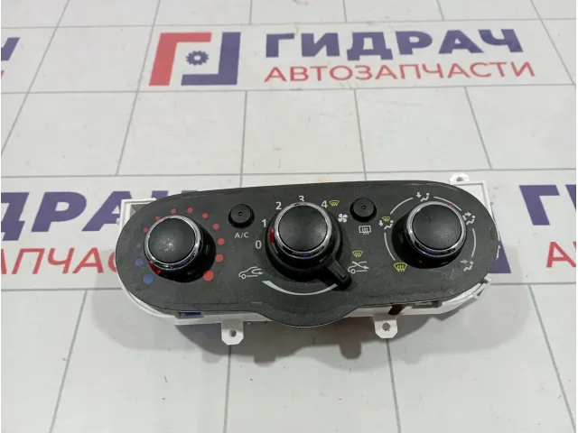 Блок управления отопителем Renault Kaptur 275100165R