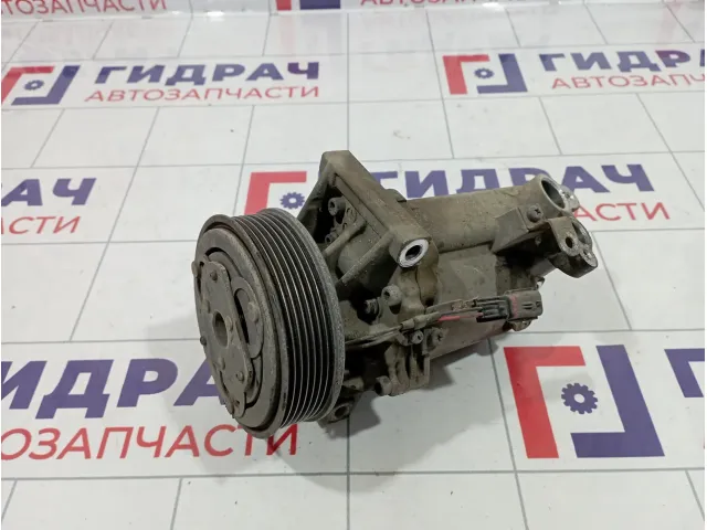 Компрессор кондиционера Renault Kaptur 926008367R