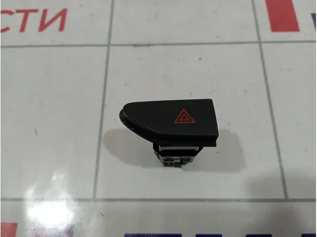 Кнопка аварийной сигнализации Renault Kaptur 252907372R
