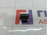 Кнопка центрального замка Renault Duster 252108592R