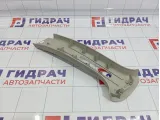 Обшивка стойки средней правой верхняя Renault Duster 8200732344