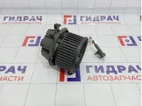 Моторчик отопителя Renault Duster 272106020R