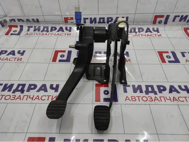 Блок педалей Renault Duster 465109213R