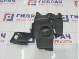 Пыльник двигателя левый Renault Duster 638315299R