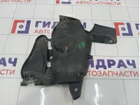 Пыльник двигателя правый Renault Duster 638305972R