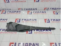 Решетка стеклоочистителей левая Renault Duster 8200825457