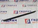 Уплотнитель стекла заднего левого Renault Duster 823310035R