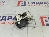 Замок двери задней левой Renault Duster 825035599R