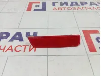 Отражатель в бампер задний левый Renault Duster 8200384035