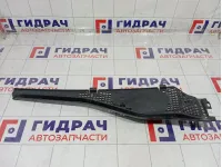 Решетка под лобовое стекло (Жабо) левая Renault Duster 8200825457