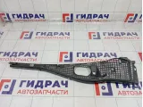 Решетка под лобовое стекло (Жабо) правая Renault Duster 8200294316