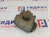 Суппорт тормозной передний правый Renault Duster 410018218R