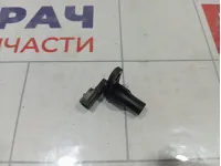 Датчик положения коленвала Renault Duster 8200746509