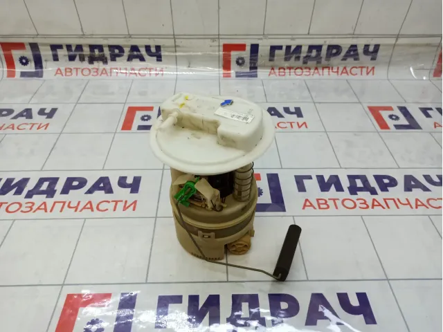 Насос топливный Renault Duster 172025090R
