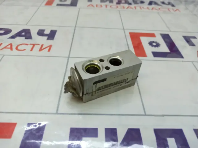 Клапан кондиционера Renault Duster 6001547682