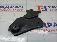 Кронштейн балки передней правый Renault Duster 8200823807