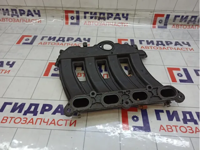 Коллектор впускной Renault Duster 140037159R
