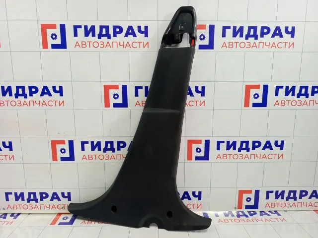 Обшивка стойки средней правой нижняя Renault Duster 8200823419