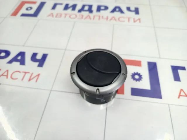 Дефлектор воздушный Renault Duster 687601987R