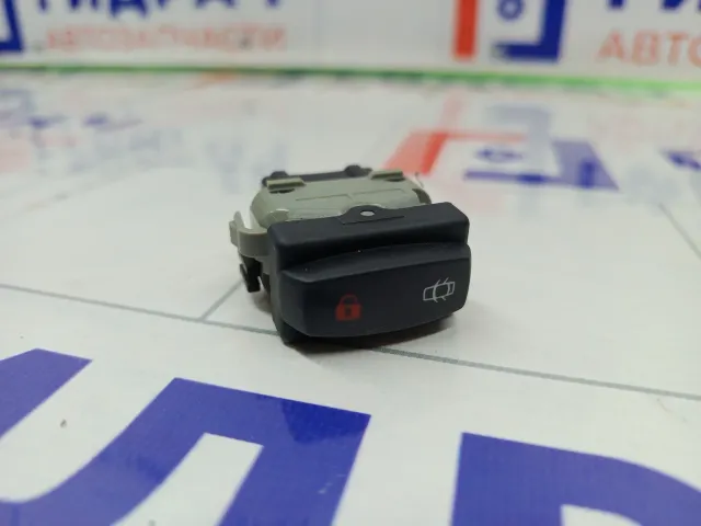 Кнопка центрального замка Renault Duster 252108592R