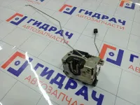 Замок двери передней правой Renault Duster 8200735224