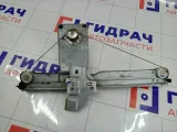 Стеклоподъемник механический задний левый Renault Duster 827212353R