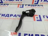 Педаль газа Renault Duster 8200386506D