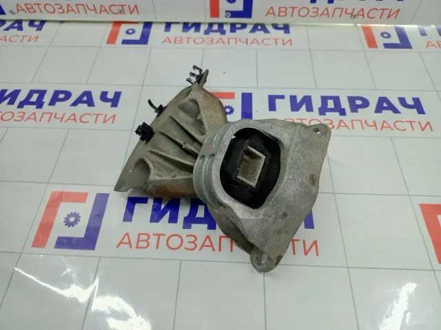 Кронштейн двигателя Renault Duster