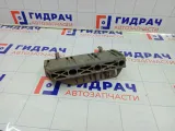 Кронштейн коллектора впускного Renault Duster 7700110112