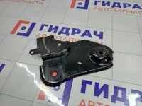Кронштейн балки левый Renault Duster 8200823809