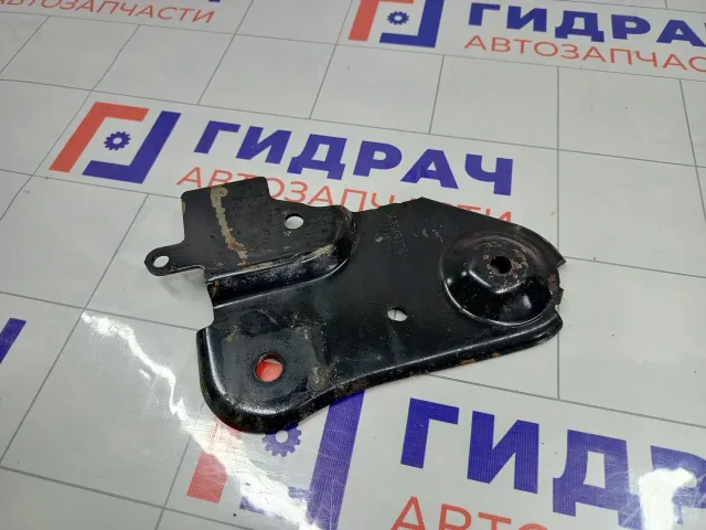 Кронштейн балки левый Renault Duster 8200823809
