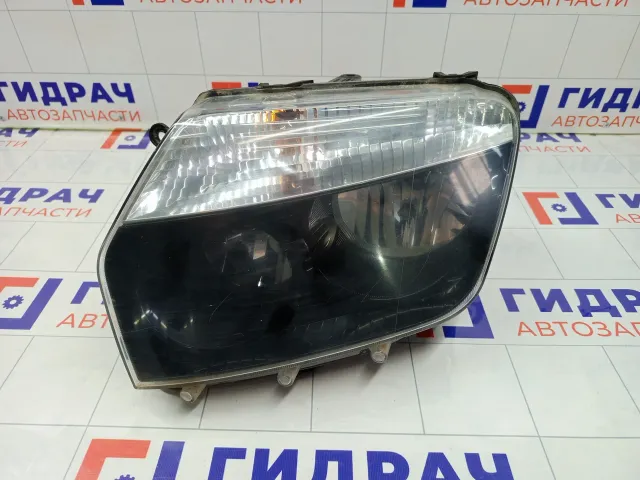 Фара левая Renault Duster 260609877R