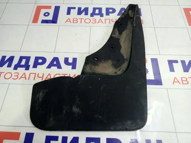 Брызговик передний левый Renault Duster