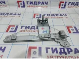Стеклоподъемник механический задний левый Renault Duster 8200733831