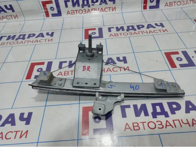 Стеклоподъемник механический задний правый Renault Duster 8200733830