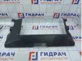 Воздуховод радиатора нижний Renault Duster 214766402R