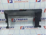 Воздуховод радиатора нижний Renault Duster 214766402R