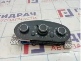 Блок управления климатической установкой Renault Duster 275101505R