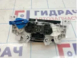 Блок управления климатической установкой Renault Duster 275101505R