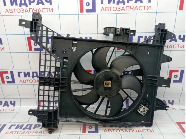 Вентилятор радиатора Renault Duster 214814567R