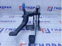 Блок педалей (тормоза и сцепления) Renault Duster 465109213R