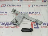 Стеклоподъемник механический задний левый Renault Duster 8200733831